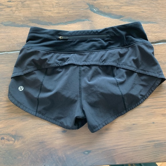 🛑SOLD ON DEPOP🛑Lululemon black speed up shorts - Picture 2 of 5